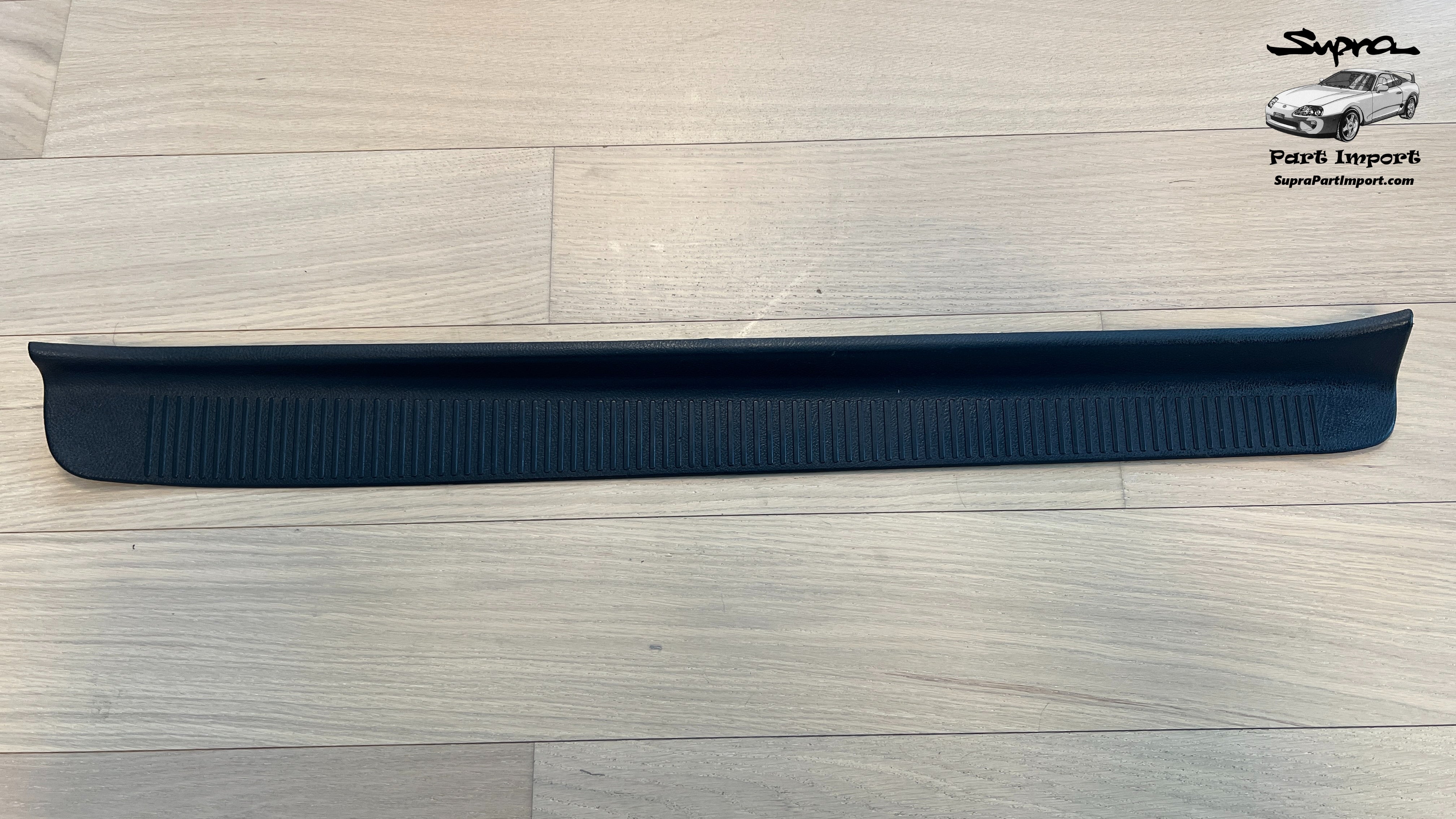 JZA80/MK4 Supra Genuine OEM LHD/RHD RH External Door Sill Trim